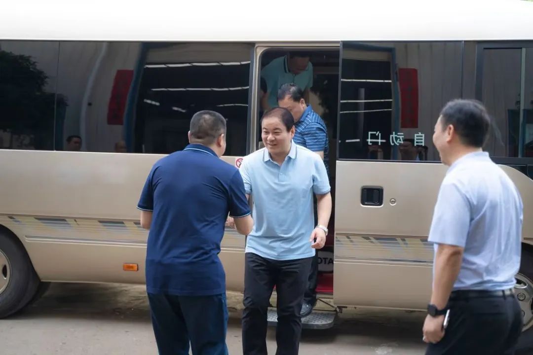 衡陽(yáng)市委副書(shū)記、市長(zhǎng)朱健一行赴朝陽(yáng)集團(tuán)進(jìn)行考察